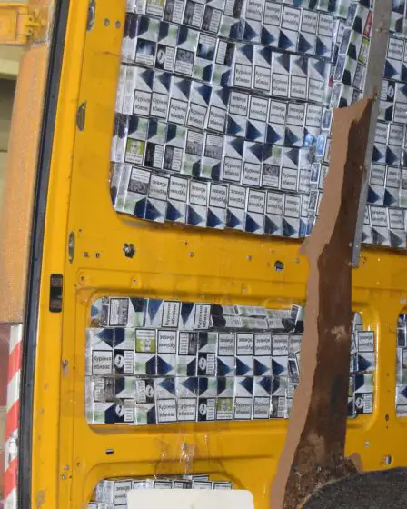 Tentative de contrebande de 52 000 cigarettes à la frontière 5 Tentative de contrebande de 52 000 cigarettes à la frontière - 4