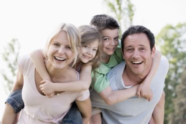 Plus de 100 familles et individus américains ont été en contact - 20