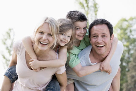 Plus de 100 familles et individus américains ont été en contact 8 Plus de 100 familles et individus américains ont été en contact - 7