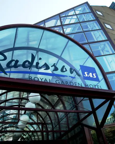 La police a trouvé 1,5 million dans une chambre d'hôtel 11 La police a trouvé 1,5 million dans une chambre d'hôtel - 10