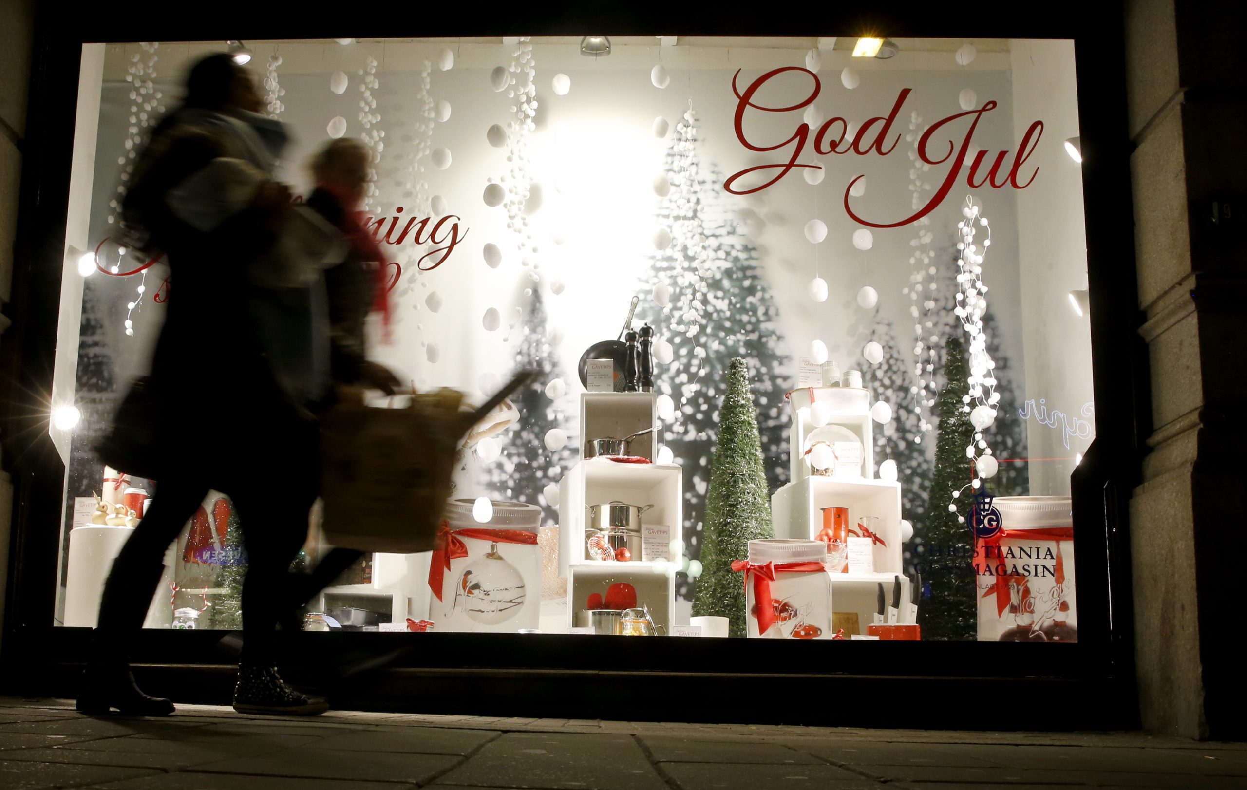 Les voleurs de Noël volent près de 400 millions 4 Les voleurs de Noël volent près de 400 millions - 3