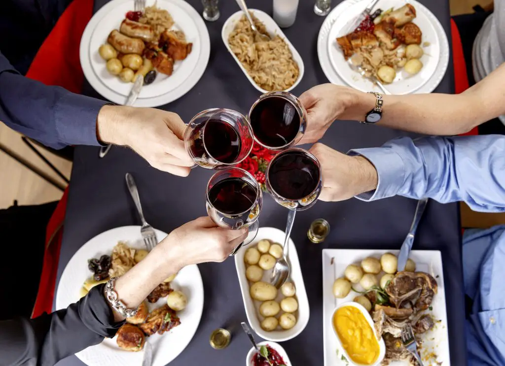 Les parents s'inquiètent de l'excès d'alcool à Noël 4 Les parents s'inquiètent de l'excès d'alcool à Noël - 3