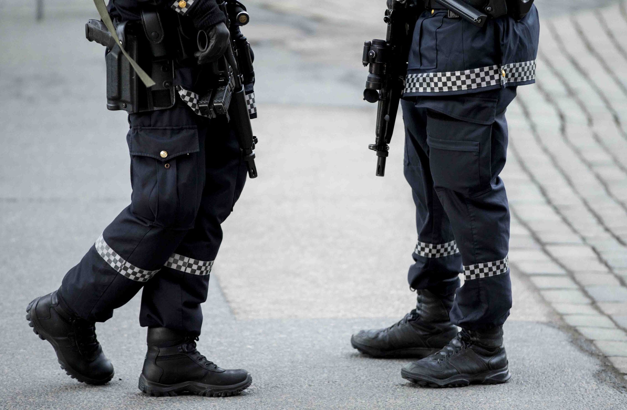 Un homme armé d'un couteau menace trois personnes à Bergen - 3