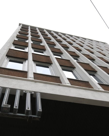 Arrêté avec un sac plein de pierres devant le commissariat 26 Arrêté avec un sac plein de pierres devant le commissariat - 25