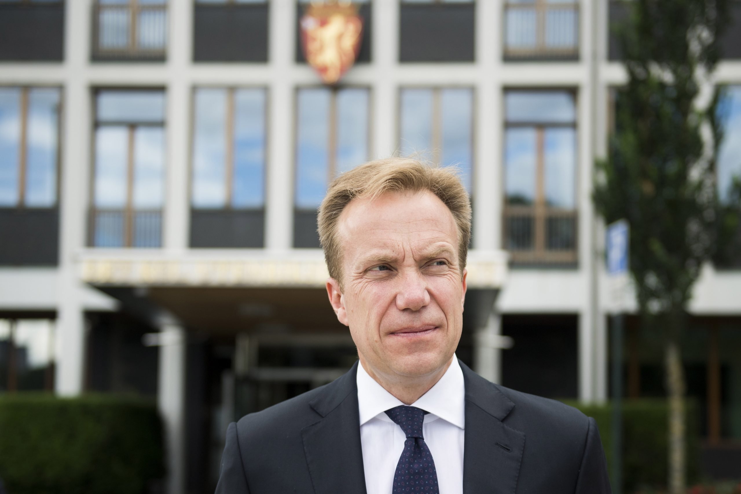 Discours de Brende sur le piratage : - Ingérence inacceptable 4 Discours de Brende sur le piratage : - Ingérence inacceptable - 3