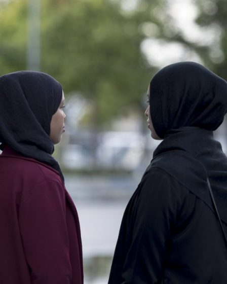 Les maisons de retraite ne révoqueront pas l'interdiction du foulard 5 Les maisons de retraite ne révoqueront pas l'interdiction du foulard - 4