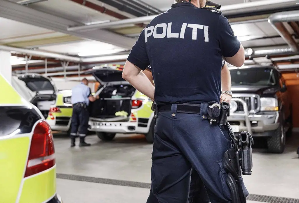 Six hommes auraient été trouvés en possession d'un AK-47, d'un fusil de chasse et d'une grenade 4 Six hommes auraient été trouvés en possession d'un AK-47, d'un fusil de chasse et d'une grenade - 3