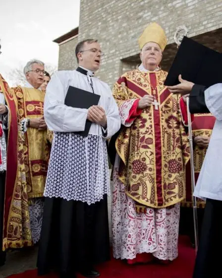 Tous les sièges étaient pourvus lors de la consécration de la nouvelle cathédrale 17 Tous les sièges étaient pourvus lors de la consécration de la nouvelle cathédrale - 16