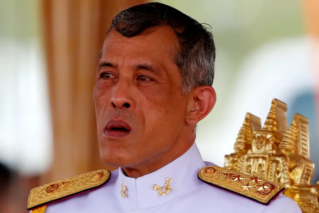 Le roi Rama X a pris le trône de Thaïlande 4 Le roi Rama X a pris le trône de Thaïlande - 3