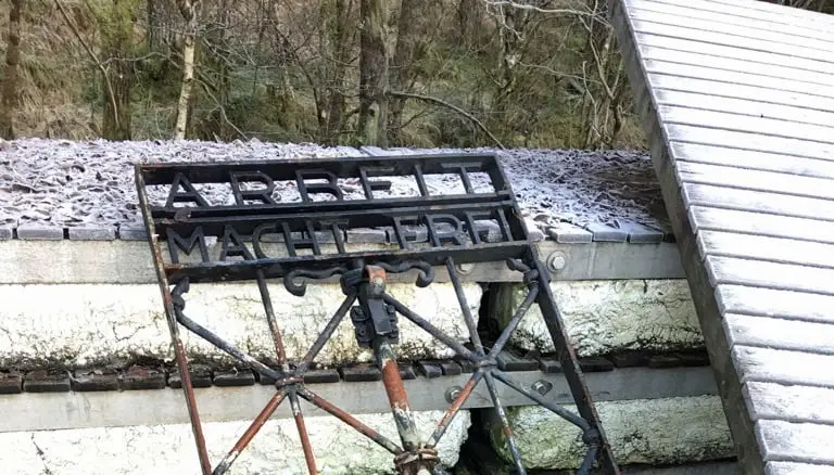 Portal retourné au camp de la mort nazi 4 Portal retourné au camp de la mort nazi - 3