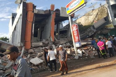 Plus de 90 morts après le séisme de 6,4 en Indonésie - 23