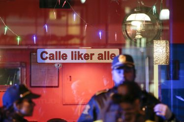 Toujours aucune arrestation après la fusillade dans un pub d'Oslo - 20