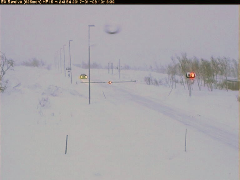 Une avalanche et une tempête ferment l'E6 et 23 autres routes dans le Finnmark 4 Une avalanche et une tempête ferment l'E6 et 23 autres routes dans le Finnmark - 3