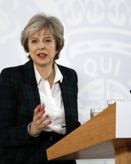 Theresa May met en garde contre une rupture totale avec l'UE 26 Theresa May met en garde contre une rupture totale avec l'UE - 25