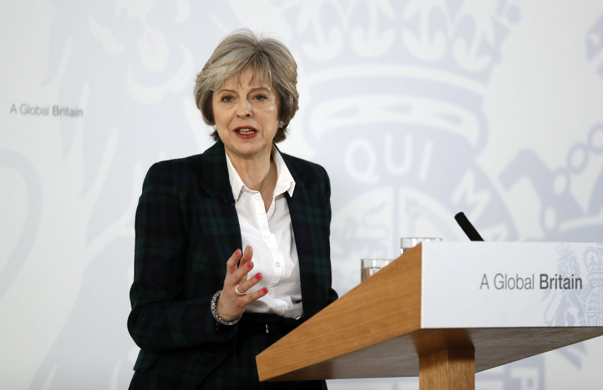 Theresa May met en garde contre une rupture totale avec l'UE - 3
