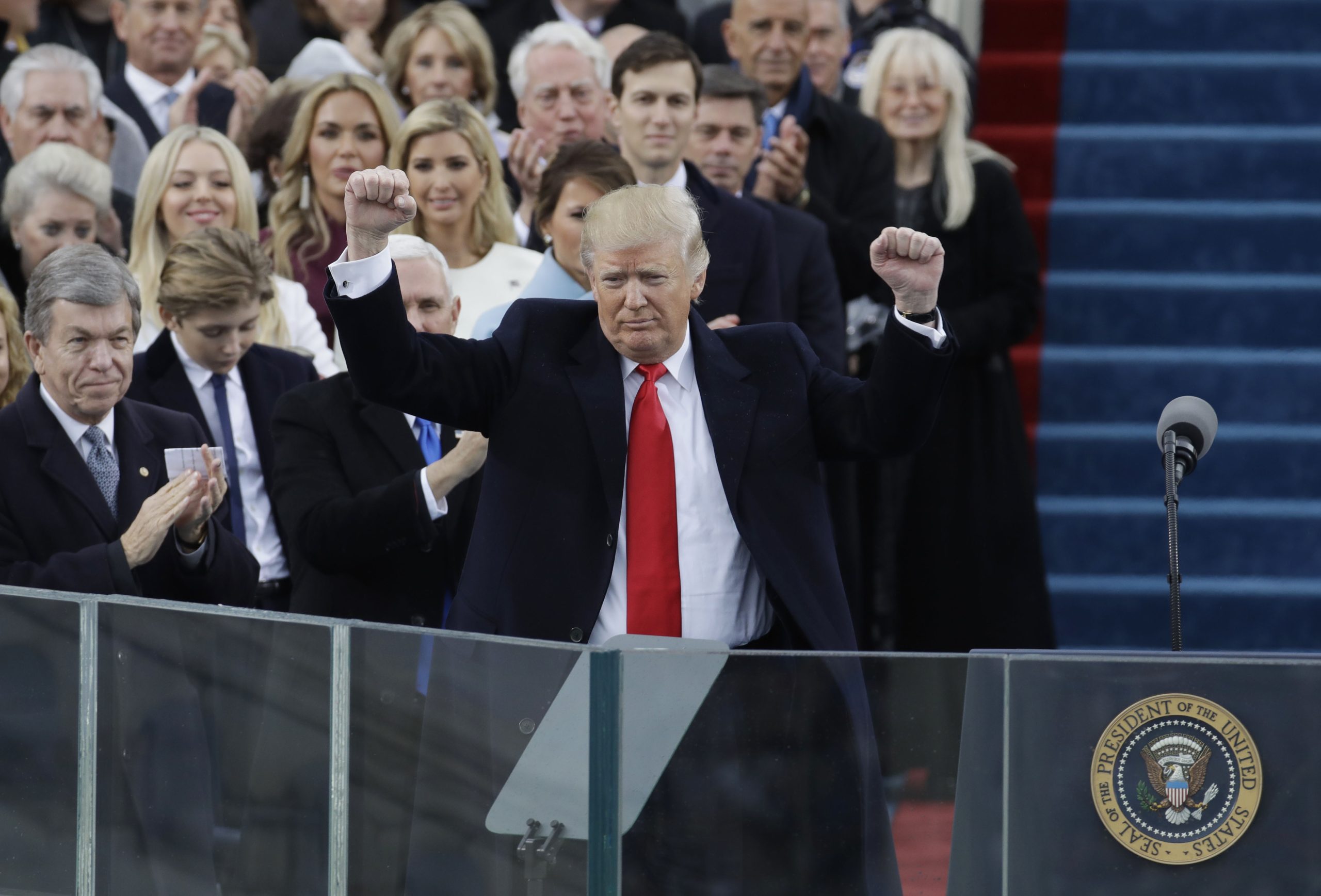 Donald Trump a prêté serment en tant que président des États-Unis 4 Donald Trump a prêté serment en tant que président des États-Unis - 3