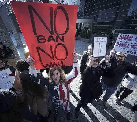 Une manifestation contre l'interdiction discriminatoire d'entrée aux États-Unis se tiendra à Oslo 24 Une manifestation contre l'interdiction discriminatoire d'entrée aux États-Unis se tiendra à Oslo - 23