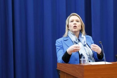 Près de la moitié de la population critique la gestion de l'immigration par le gouvernement - 20