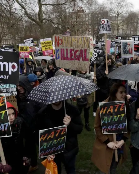 Des milliers de personnes manifestent contre Trump à Londres 8 Des milliers de personnes manifestent contre Trump à Londres - 7