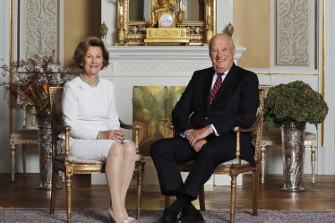 Pas de pause pour respirer pour le couple royal qui a atteint l'âge de 80 ans - 6