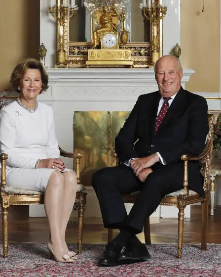 Pas de pause pour respirer pour le couple royal qui a atteint l'âge de 80 ans 29 Pas de pause pour respirer pour le couple royal qui a atteint l'âge de 80 ans - 28