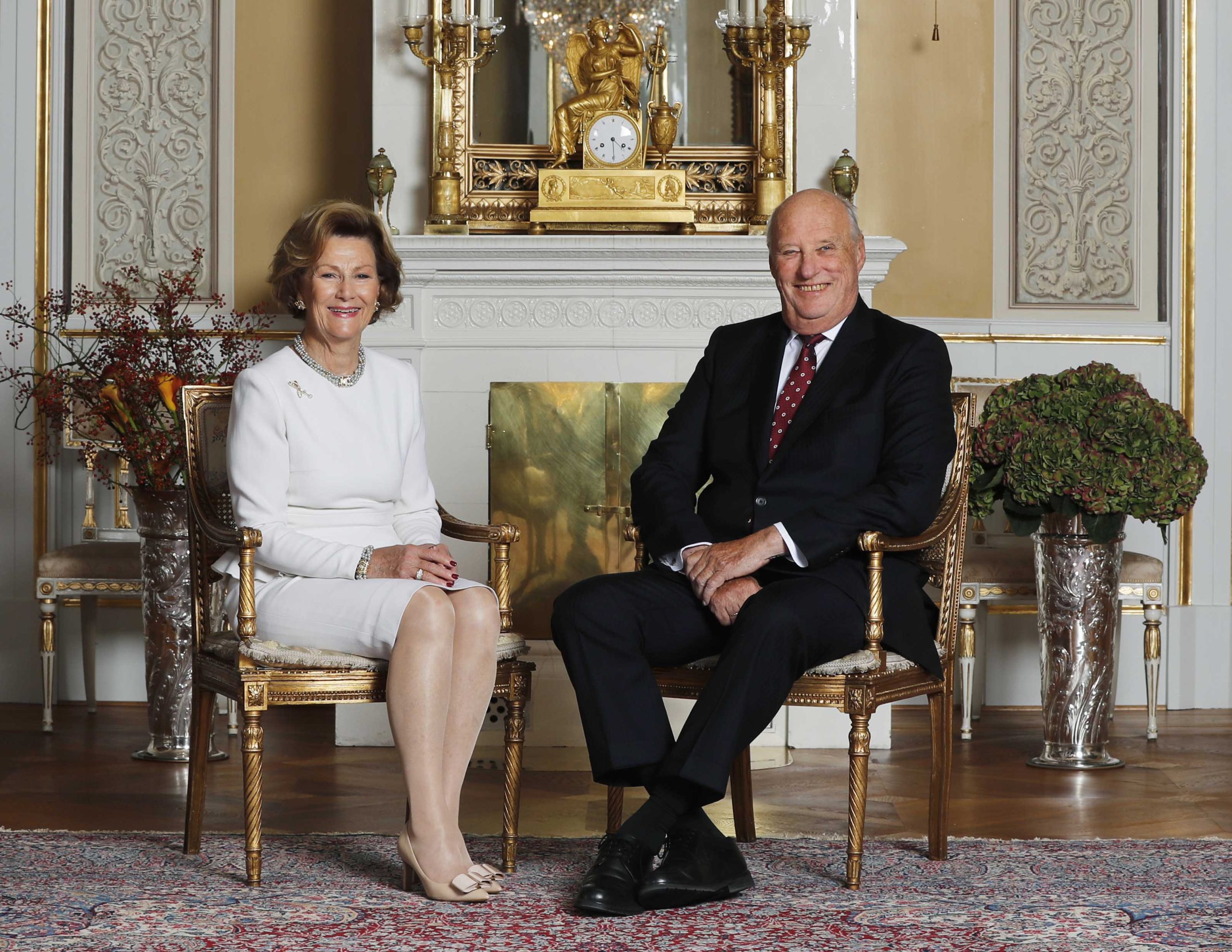 Pas de pause pour respirer pour le couple royal qui a atteint l'âge de 80 ans 4 Pas de pause pour respirer pour le couple royal qui a atteint l'âge de 80 ans - 3