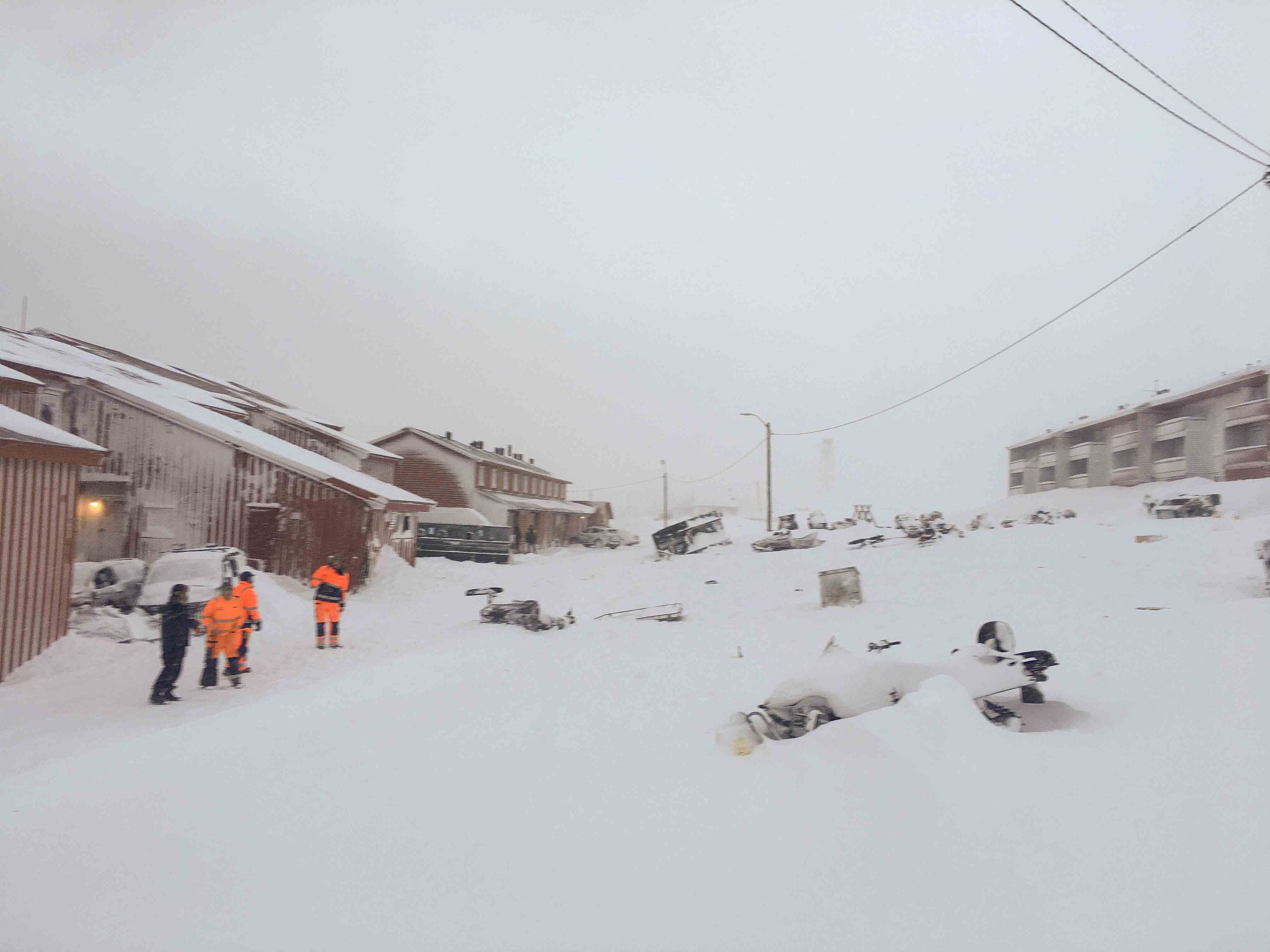 Plus de 200 évacués après une avalanche au Svalbard 4 Plus de 200 évacués après une avalanche au Svalbard - 3