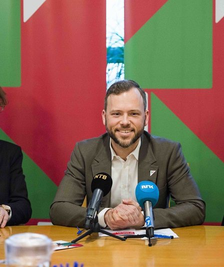 Les dirigeants de Sosialistisk Venstreparti (SV) divisés sur la circoncision des garçons - 25