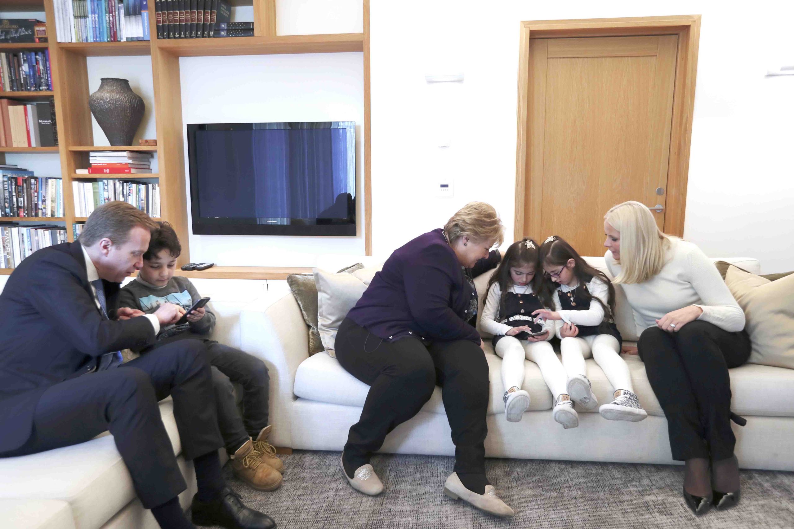 Jouer en arabe dans la maison des premiers ministres 4 Jouer en arabe dans la maison des premiers ministres - 3