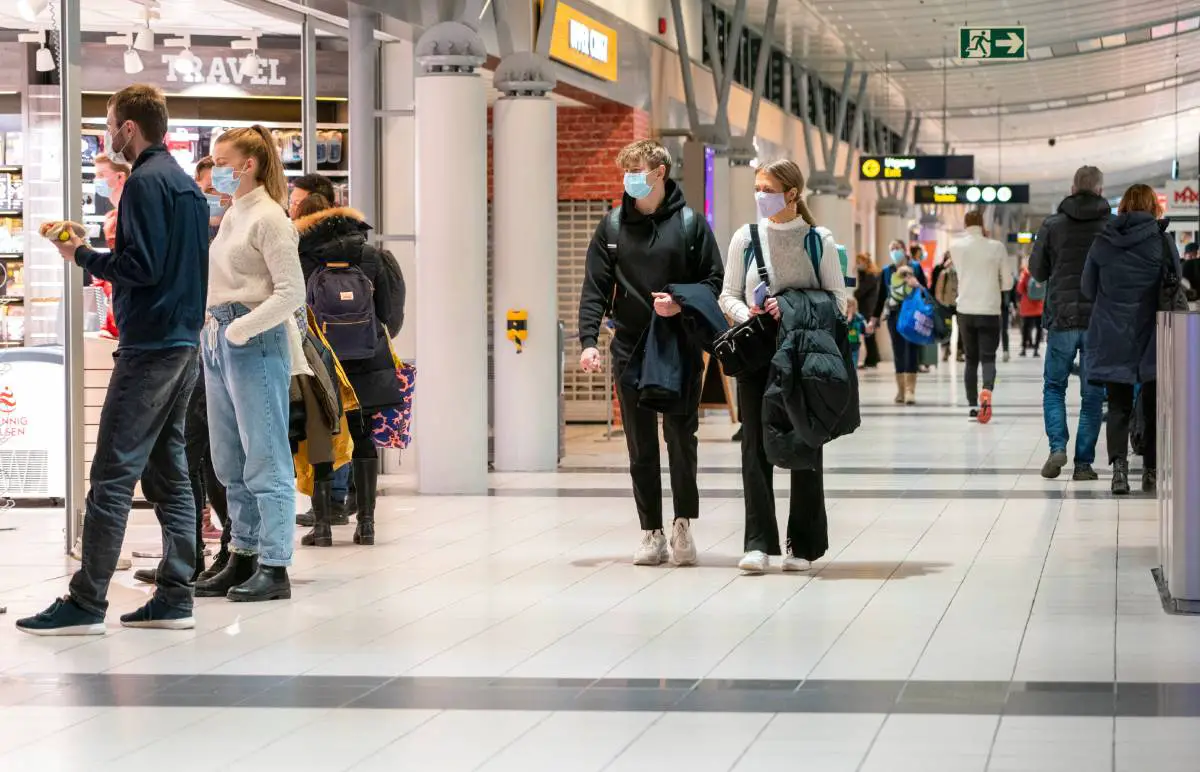 La Norvège annonce une obligation de quarantaine pour les voyageurs de quatre régions de Suède - 3