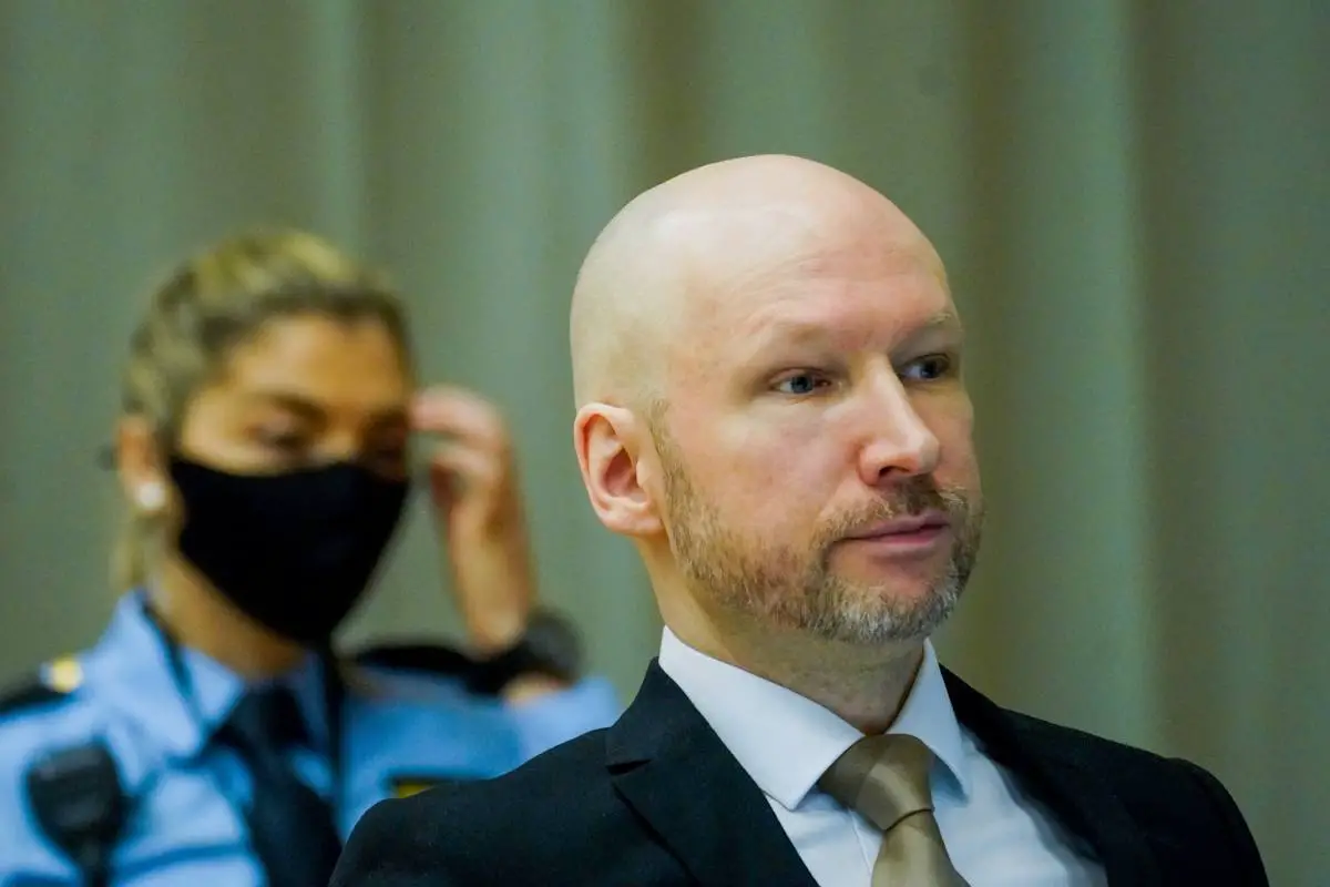 Affaire de libération conditionnelle: le terroriste Breivik dit avoir subi un lavage de cerveau il y a dix ans - 17