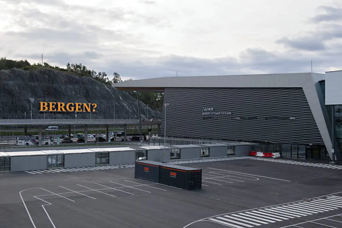 Plusieurs avions atterrissant à l'aéroport de Bergen redirigés en raison de la tempête - 3