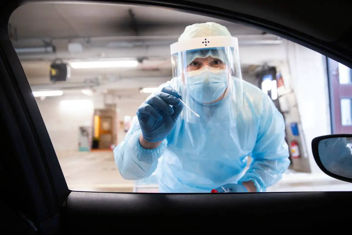 Longue file d'attente au centre de test corona de Bergen : "Comptez sur de longs temps d'attente" 4 Longue file d'attente au centre de test corona de Bergen : "Comptez sur de longs temps d'attente" - 3