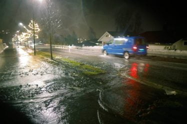 PHOTO : Inondations, routes fermées, maisons évacuées : les conditions météorologiques extrêmes créent toujours des problèmes en Norvège - 16