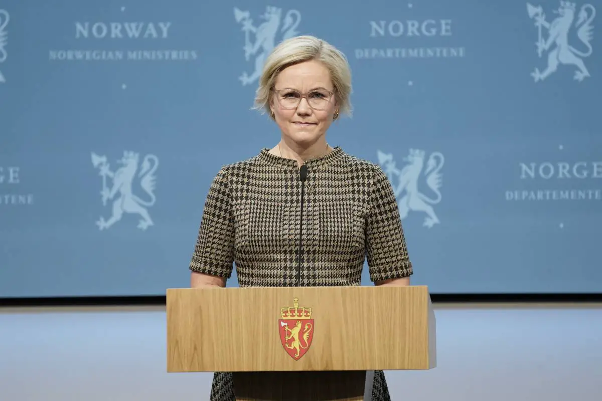 Ministre norvégien de la Santé : nous modifierons les mesures corona la semaine prochaine – mais je ne peux pas promettre un soulagement majeur 4 Ministre norvégien de la Santé : nous modifierons les mesures corona la semaine prochaine – mais je ne peux pas promettre un soulagement majeur - 3