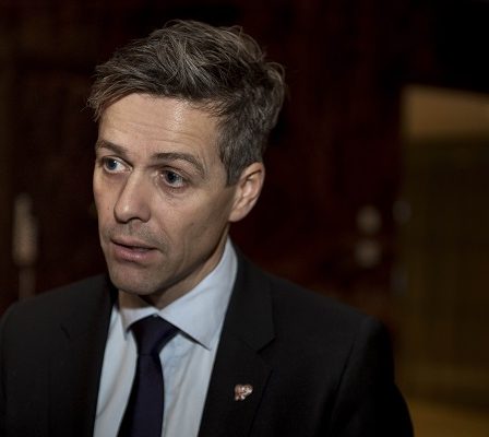 KrF veut augmenter les prestations en espèces à 9.000 couronnes NOK 26 KrF veut augmenter les prestations en espèces à 9.000 couronnes NOK - 25