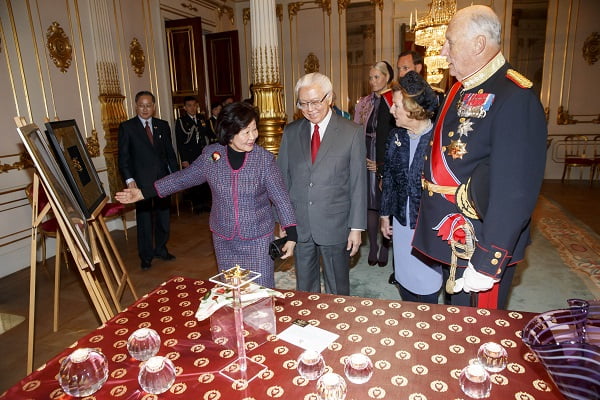 Le couple présidentiel de Singapour a été accueilli au Palais 4 Le couple présidentiel de Singapour a été accueilli au Palais - 3