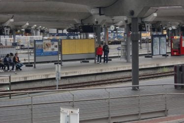Le chaos des trains lundi affecte des dizaines de milliers de voyageurs - 32