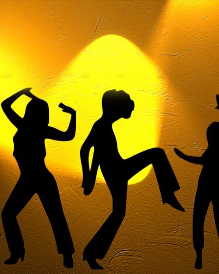 Fête dans les bois entre élèves du secondaire 23 Fête dans les bois entre élèves du secondaire - 22