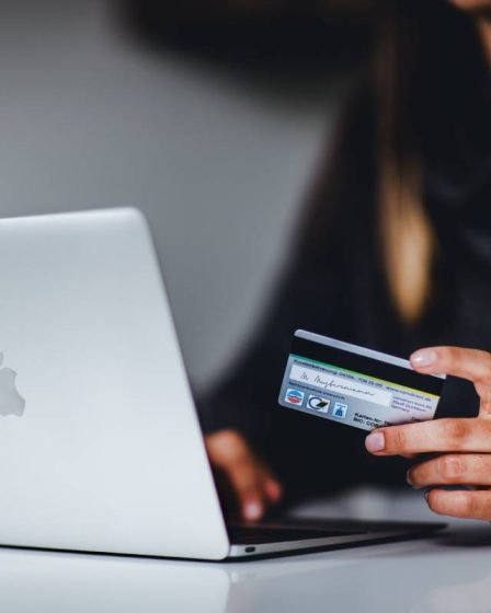 Des escrocs ont presque volé 600 000 couronnes à trois clients de Sparebanken Sør - 28