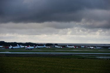 Le trafic aérien reprend aux aéroports de Flesland et de Sola - les passagers doivent s'attendre à des retards - 16