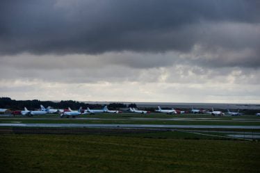 Le trafic aérien reprend aux aéroports de Flesland et de Sola - les passagers doivent s'attendre à des retards - 18