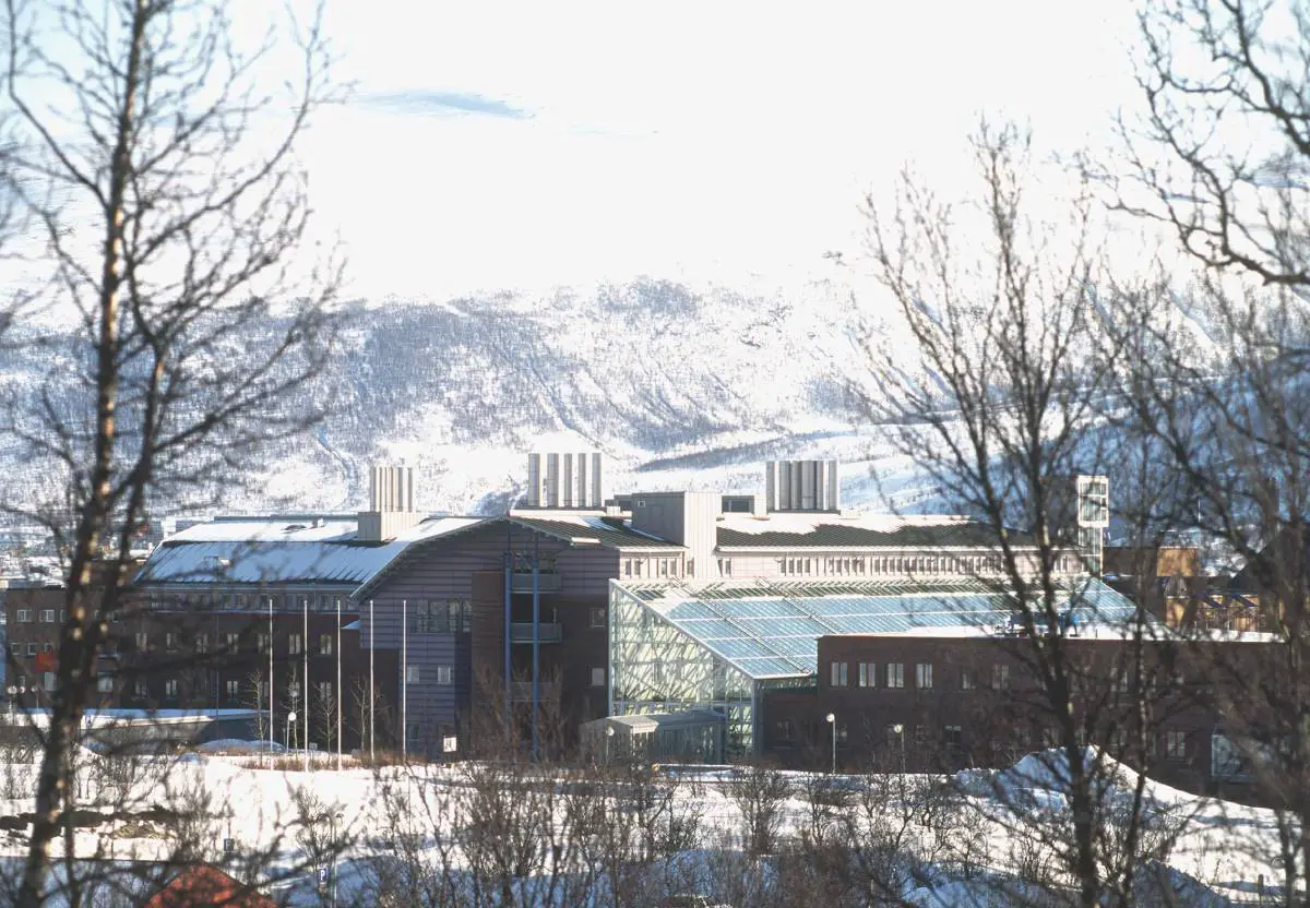 L'université de Tromsø prévoit de fermer le programme de maîtrise populaire pour économiser de l'argent - 3
