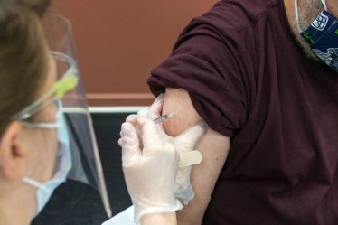 FHI norvégien : 70 000 personnes de plus de 65 ans n'ont pas encore reçu la troisième dose du vaccin corona - 20