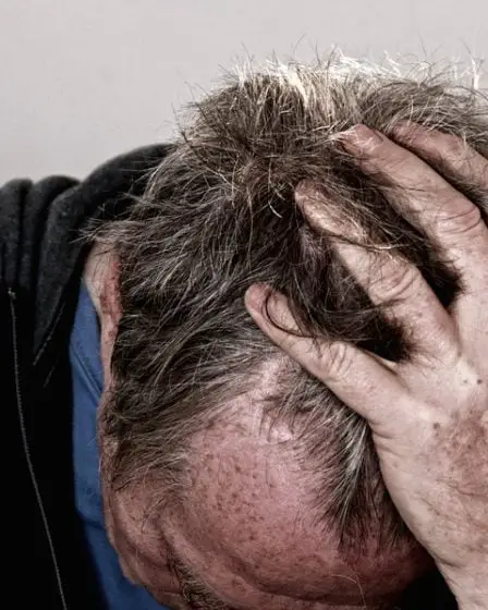 La médecine indienne contre la migraine est arrêtée après avoir triché avec un test sanguin 18 La médecine indienne contre la migraine est arrêtée après avoir triché avec un test sanguin - 17