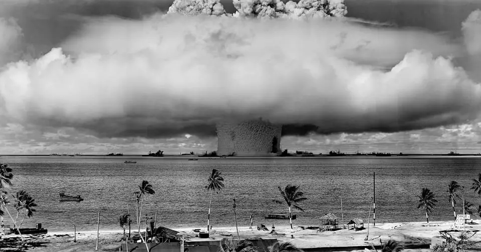 Majorité pour l'interdiction des armes nucléaires 4 Majorité pour l'interdiction des armes nucléaires - 3