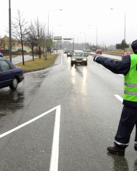 Un Roumain a passé en contrebande 10 000 comprimés 20 Un Roumain a passé en contrebande 10 000 comprimés - 19