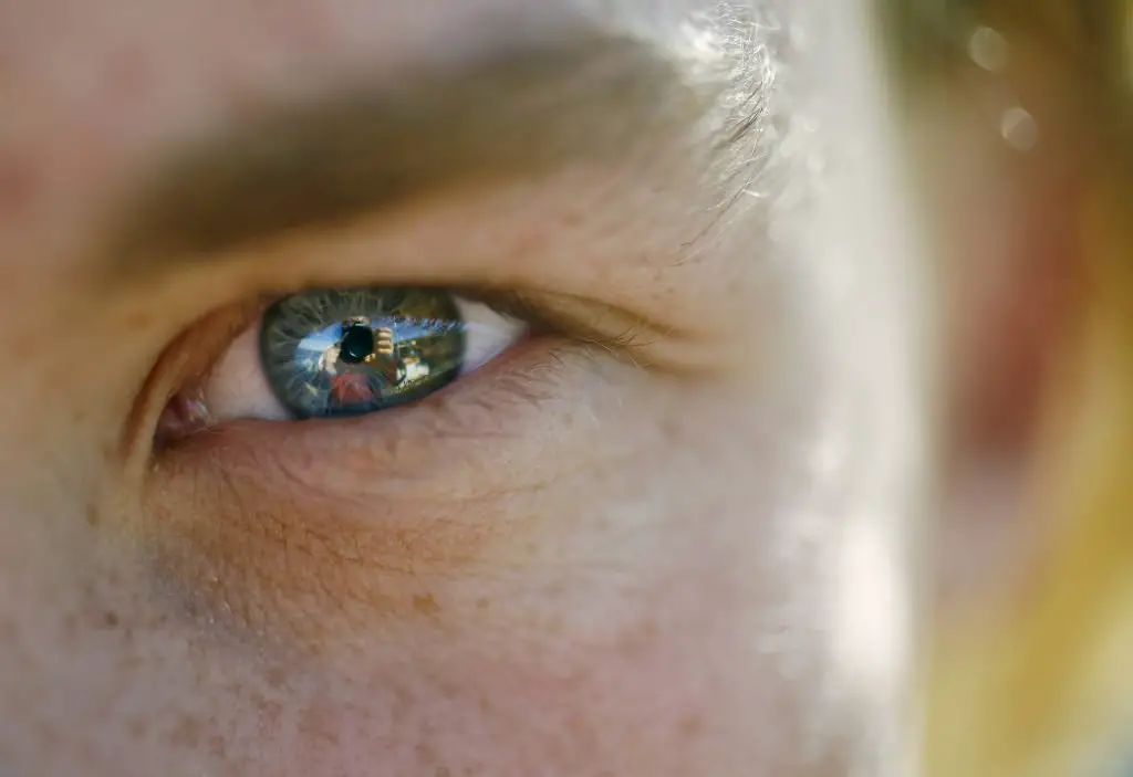 Plus de cinq millions de couronnes de dommages et intérêts pour faute professionnelle au laser 4 Plus de cinq millions de couronnes de dommages et intérêts pour faute professionnelle au laser - 3