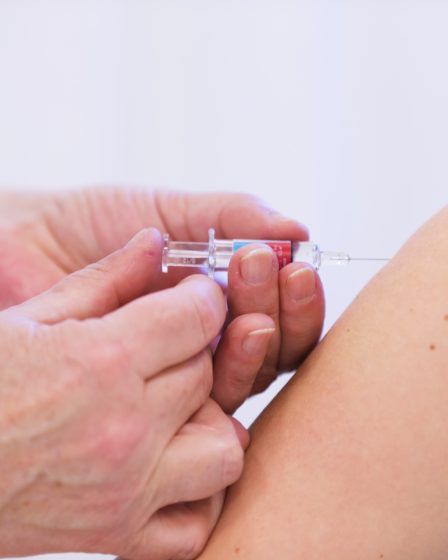 Vaccin contre le VPH gratuit pour 180 000 filles et femmes 20 Vaccin contre le VPH gratuit pour 180 000 filles et femmes - 19