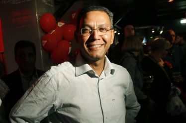 Plusieurs enfants laissés à l'étranger par des parents - 18